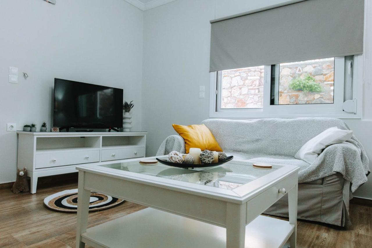 Hermes Apartment *